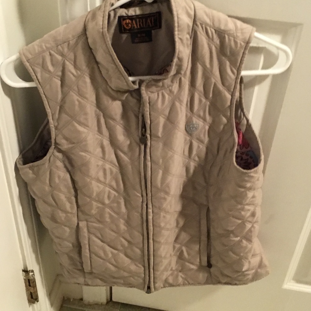 Ariat vest size M
